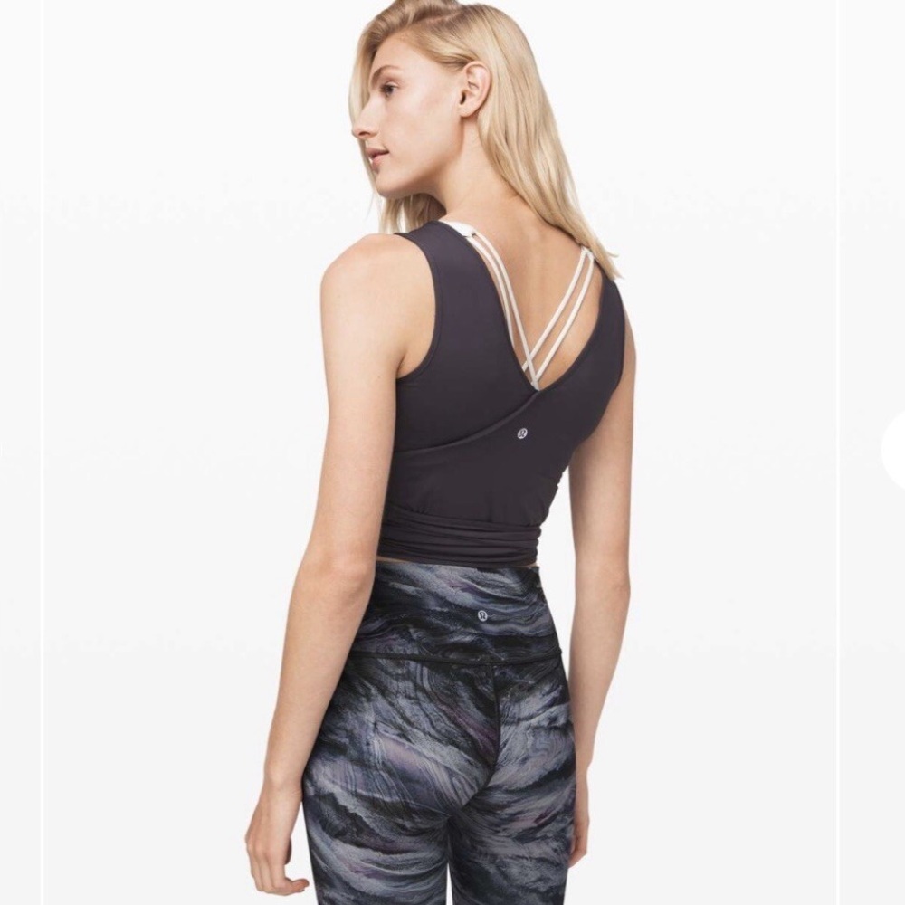 Lululemon Twist Me Up top size 4-6